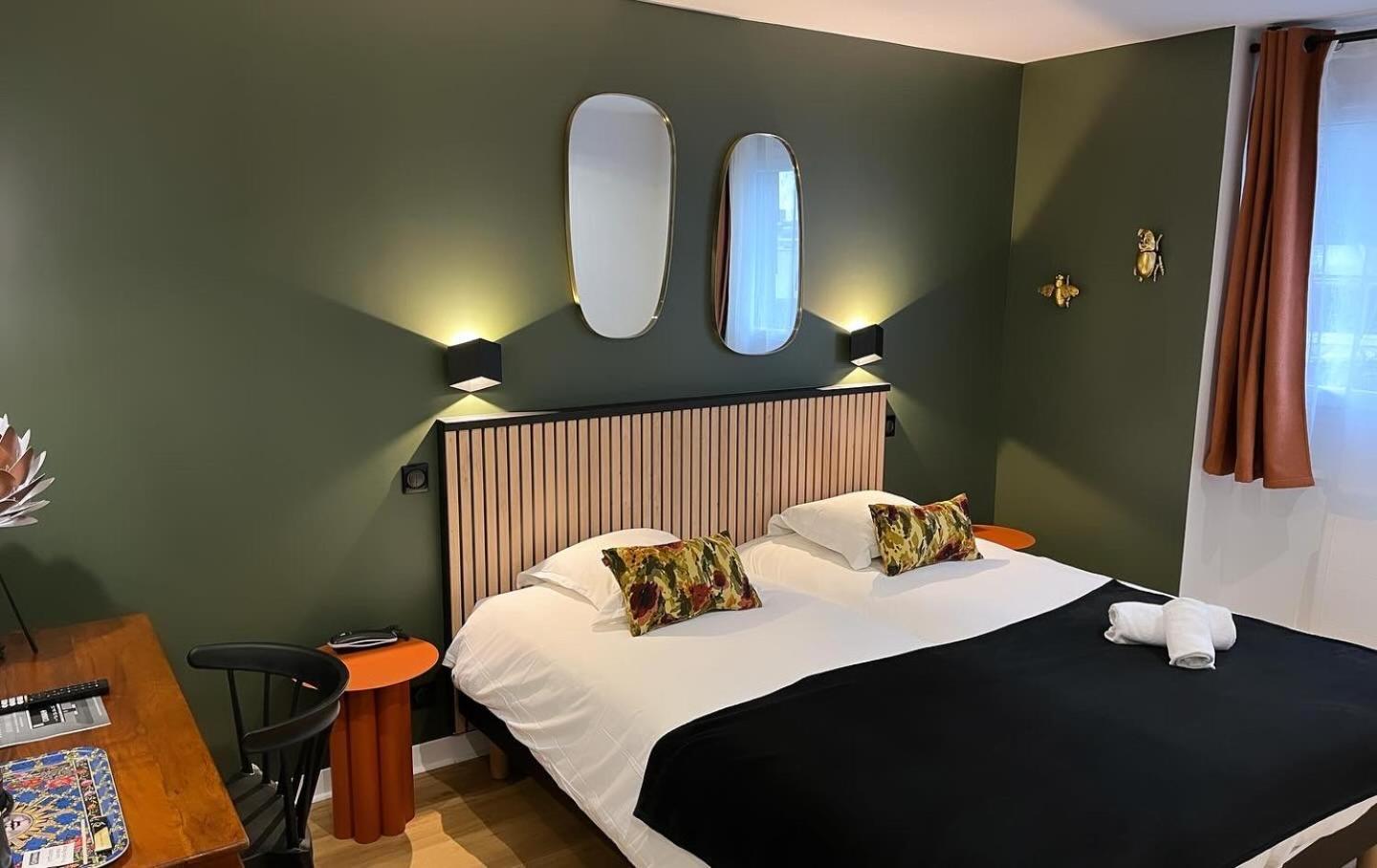 Le Clos Du Pontic Logis Et Cit'Hotel 3*