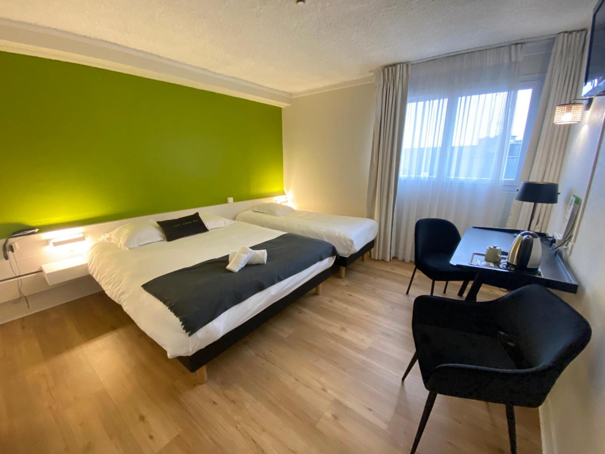 Hotel Le Clos Du Pontic Logis Et Cit'hotel 3*